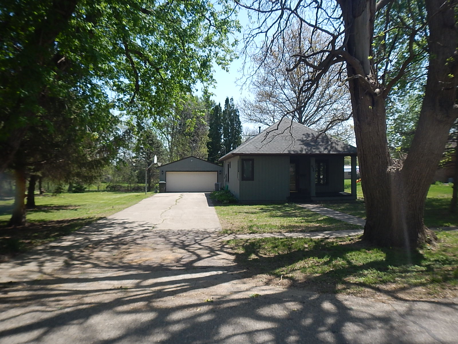 Midwestern Land and Auction Listing
